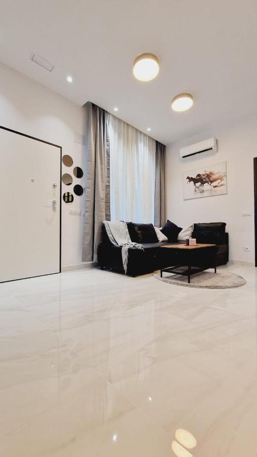 La Promesa Apartment Madrid Exterior photo